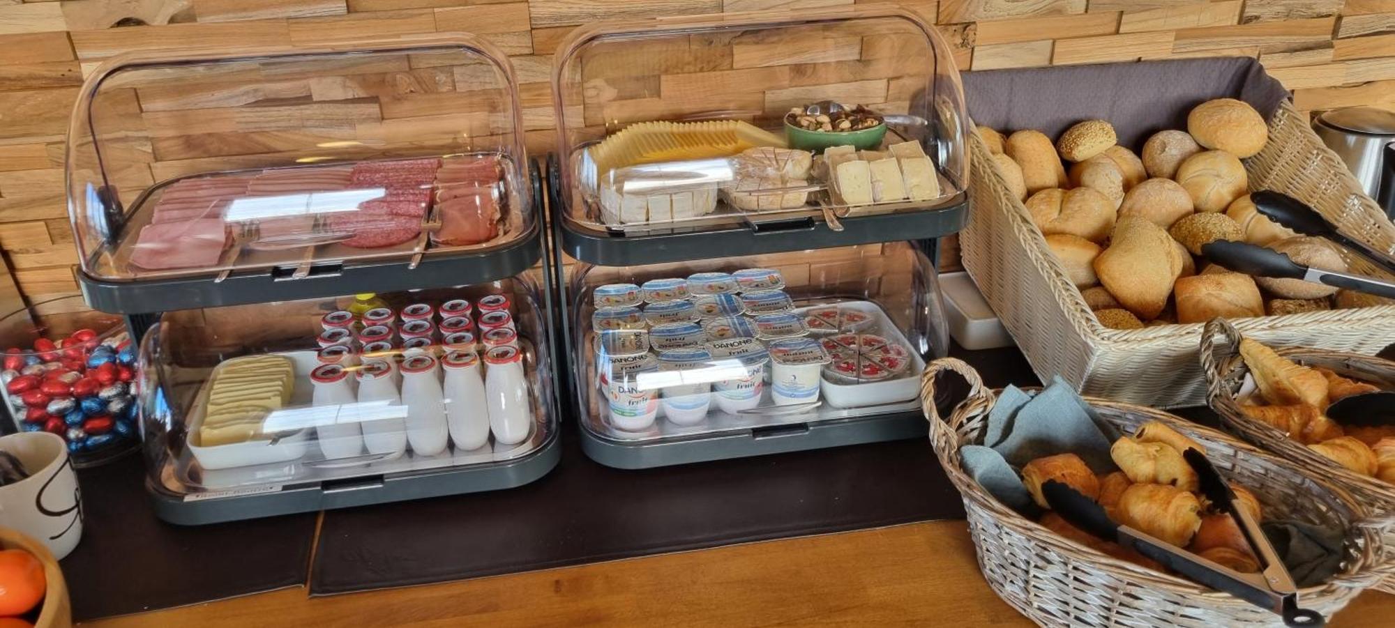 Hotel Westendia And Free Parking Top Breakfast Westende Esterno foto