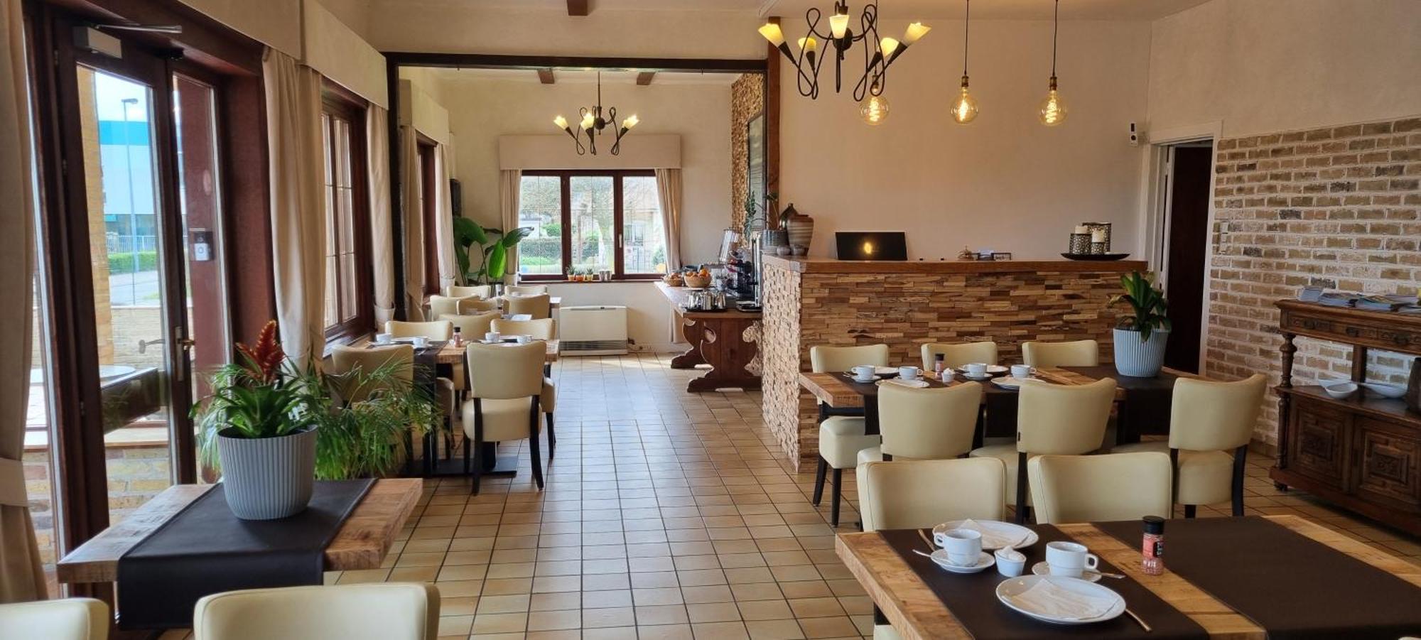 Hotel Westendia And Free Parking Top Breakfast Westende Esterno foto