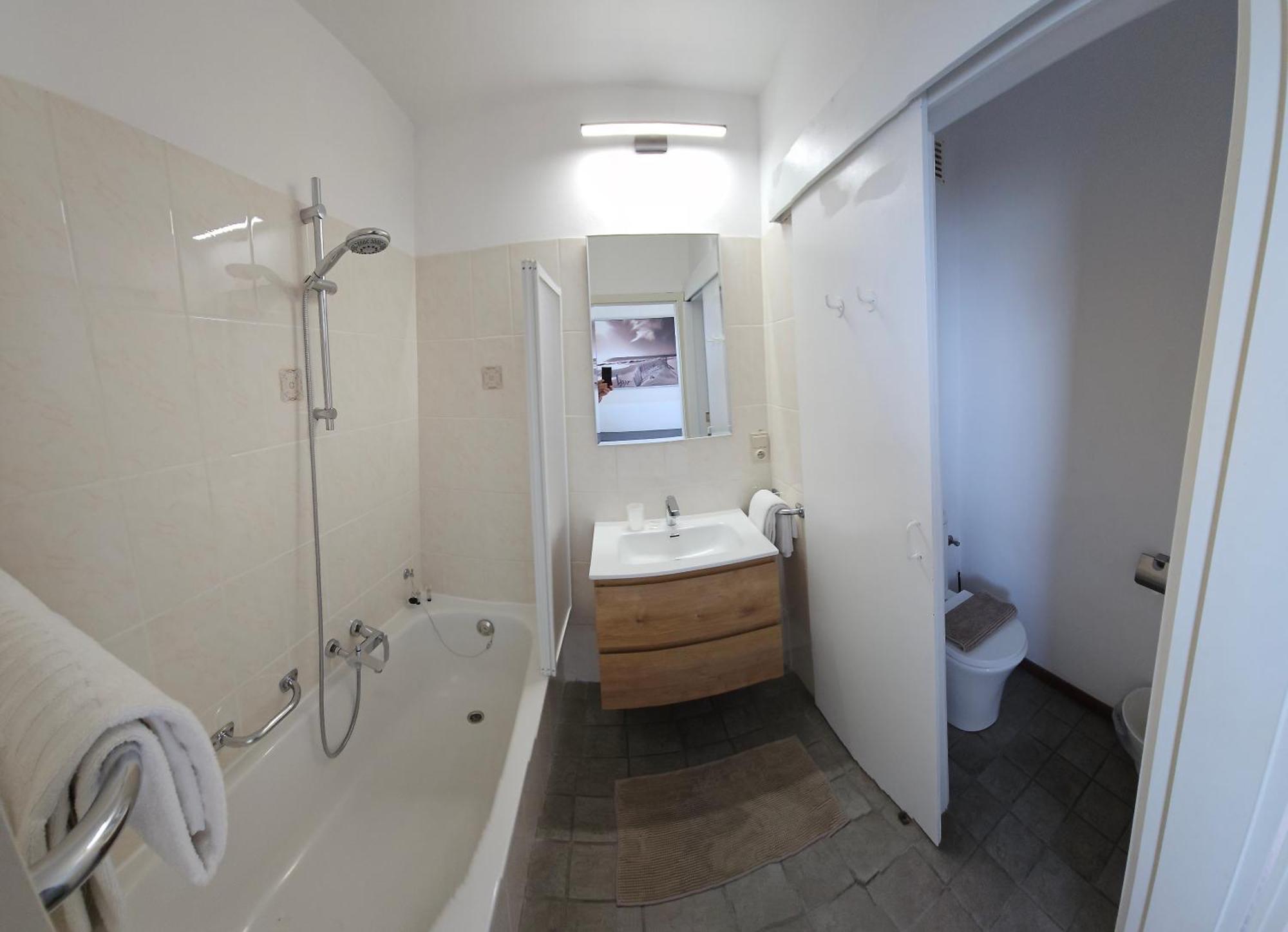Hotel Westendia And Free Parking Top Breakfast Westende Esterno foto
