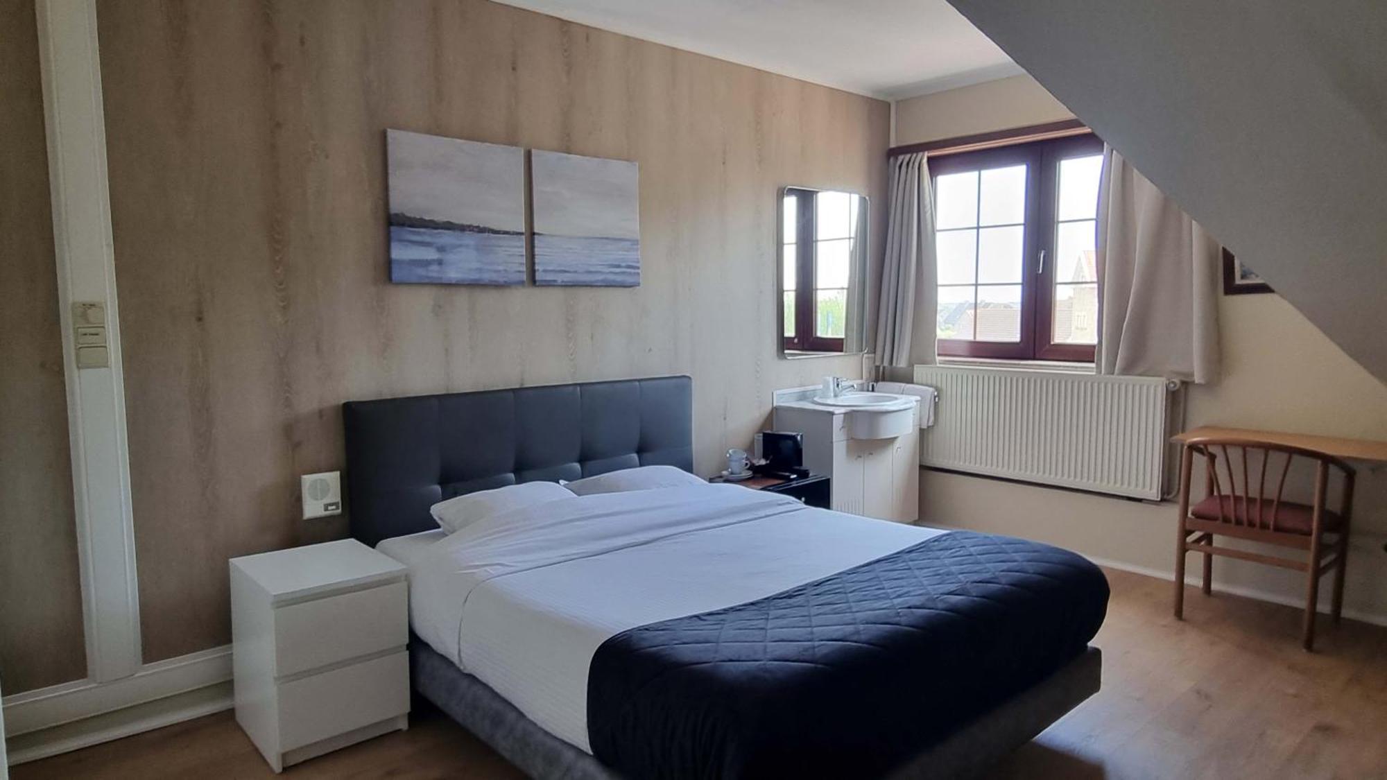 Hotel Westendia And Free Parking Top Breakfast Westende Esterno foto